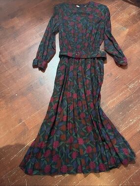 Orvis Burgundy, Forest Green and Navy Floral Long-Sleeve Maxi Dress with Belt